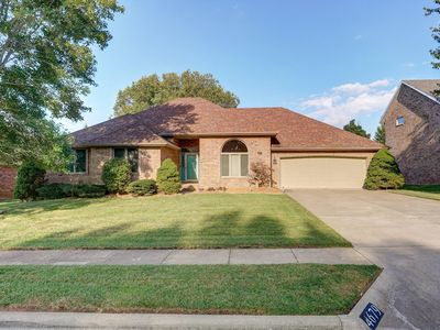 4679 S Turnberry Avenue