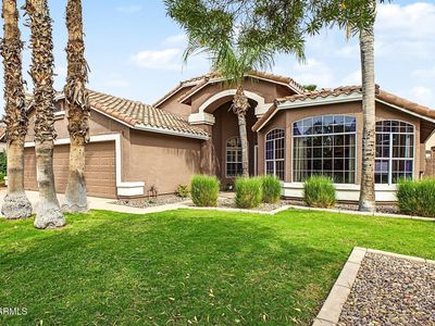 1218 E AZURE SEA Lane