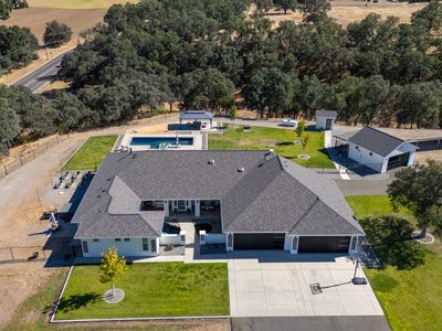 21999 Los Altos Dr