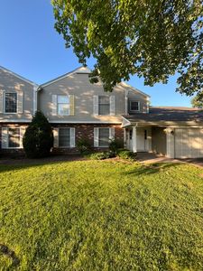 27 Exeter Ct APT 202-A