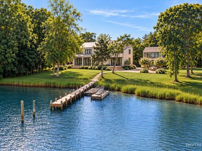8 Margarets Dr