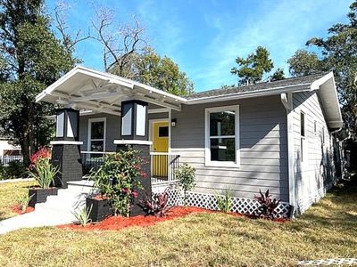 6505 N Wellington Ave