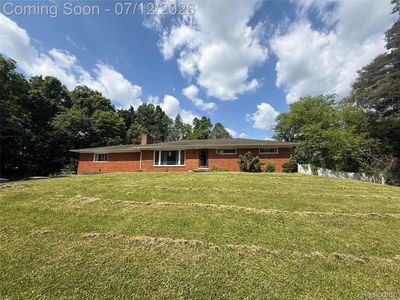 1131 Lake Lane Dr