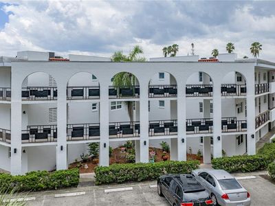 100 EL CAMINO DRIVE #301