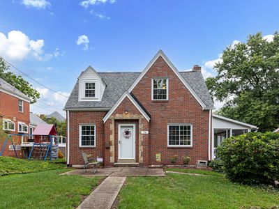 76 Kingston Ave