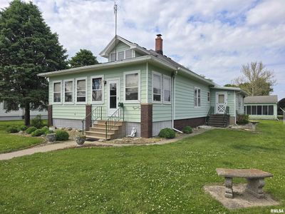 209 W Walnut St