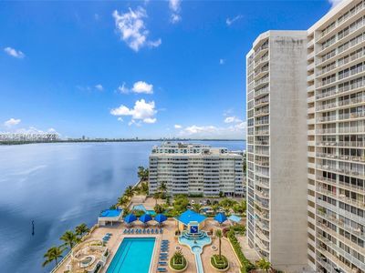 7601 E Treasure Dr APT 1722