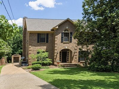 1464 Tyne Blvd