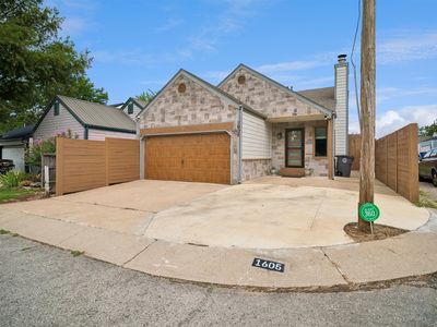 1605 E 66th Ct