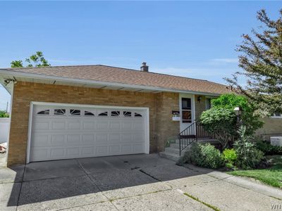 61 Alden Ave
