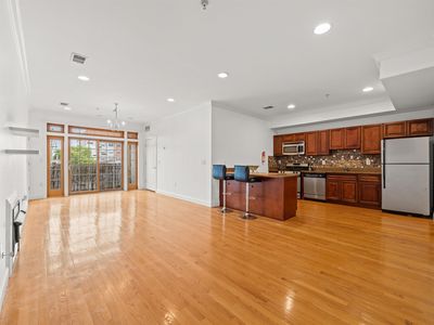 255 Broadway APT 206
