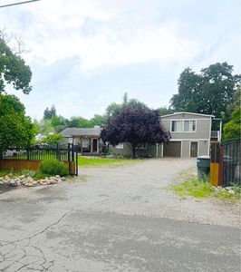5123-5121 Kenneth Ave