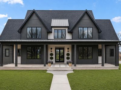 3796 Torrey Pines Pkwy