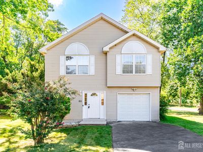 53 Bernard Ave