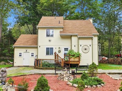 2385 Winding Way