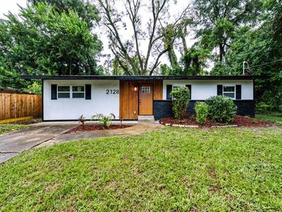 2128 Oxford Rd