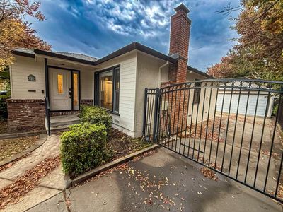52 Coloma Way
