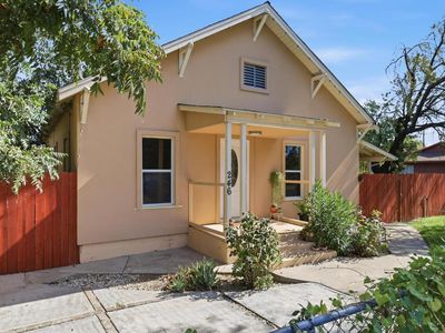 246 Carson St