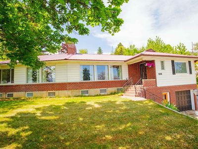 131 Foothill Blvd