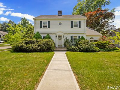37 Ridgewood Avenue