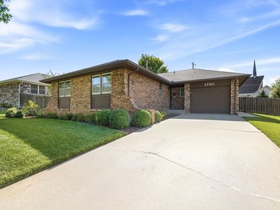 Property at 1720 N State St, Augusta, KS