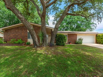 349 Marie Cir NW