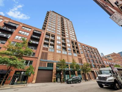 400 W Ontario St APT 808