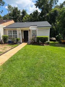 1529 Lake Ave