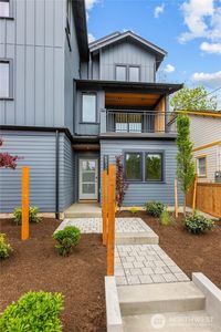 6832 B 47th Avenue NE