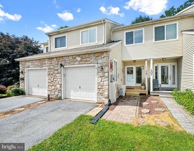109 Register Dr