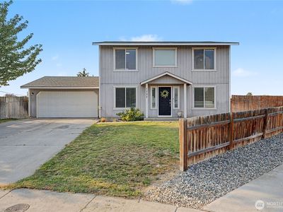 1737 W Mockingbird Street