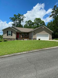 112 Greenbriar Trl NE