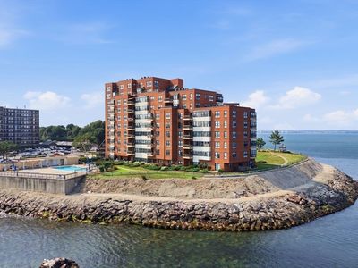 1 Seal Harbor Rd APT 210
