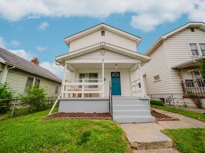 860 Thomas Ave