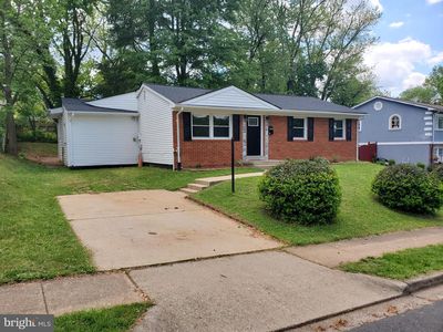 13811 Greenwood Dr