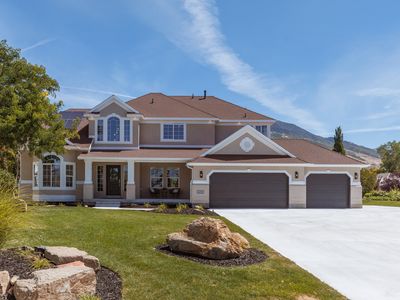 691 E Kings Peak Cv