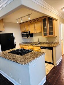 700 E 8th St Unit 4J