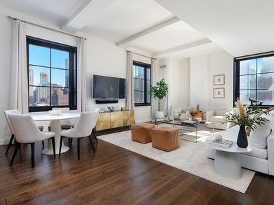 425 W 50th St APT 12G