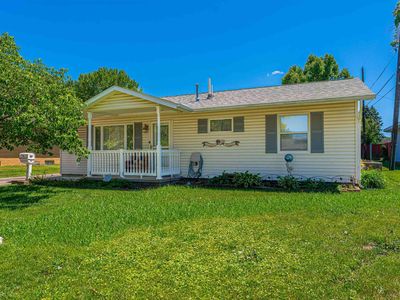 Property at 627 21st St, Lincoln, IL