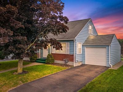 35 Greenridge St