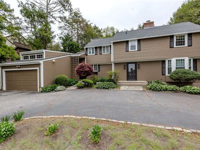 7 White Birch Rd