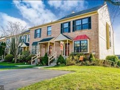 532 Canterbury Rd