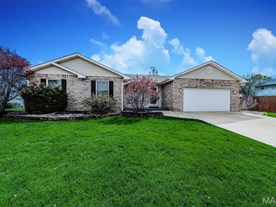 1130 Chancellor Dr