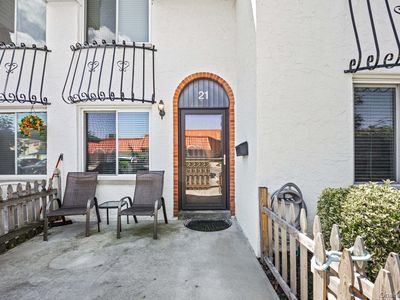 21 Alhambra Drive