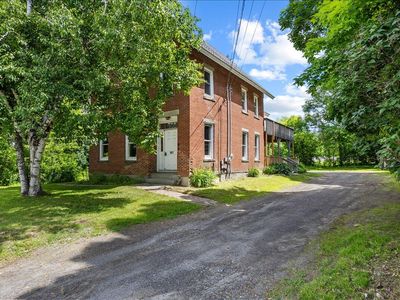 987 Main Street