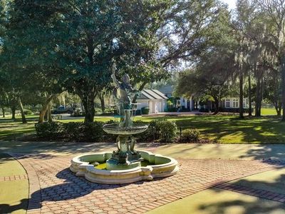 1405 N River Oaks Dr