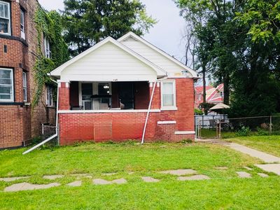 285 E 148th Pl