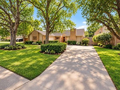 1034 Coachlight Dr