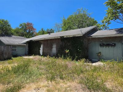 Property at 125 S Bishop St, San Marcos, TX