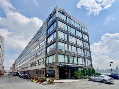 9 Somerset Ln #Penthouse 608/614